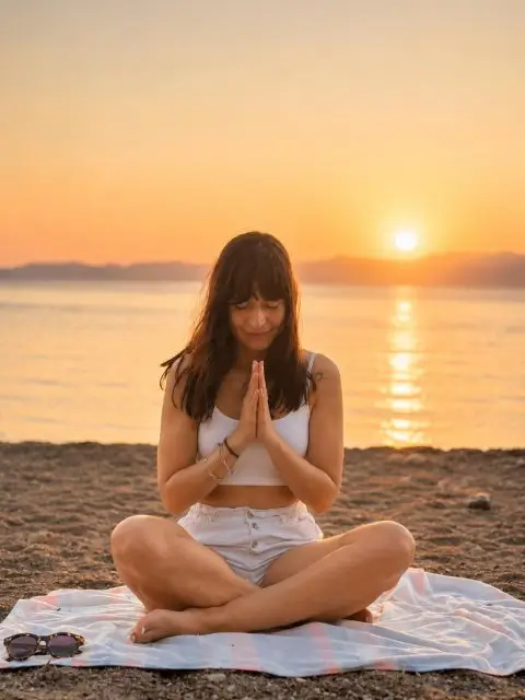 Melike Gurcay - Certified Online Yoga Teacher on Reshanti