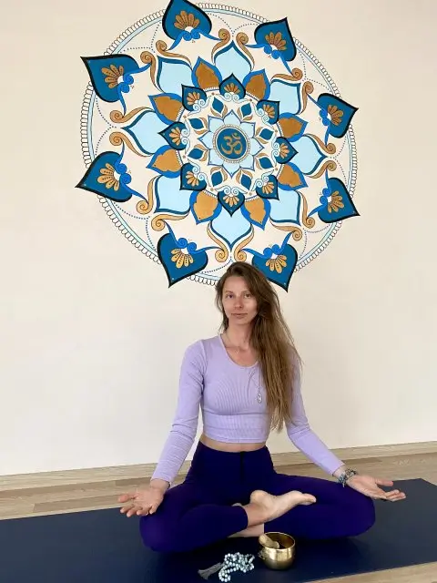 Natalia Zhiguleva - Certified Online Yoga Teacher on Reshanti
